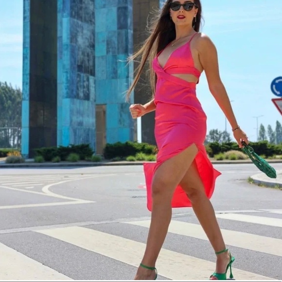 white christmas dresses Zara Satin Maxi Pink – Hire For A Night